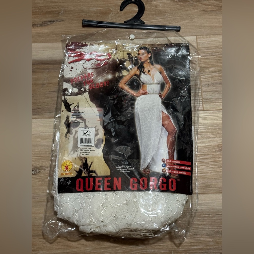 300 Queen Goro costume